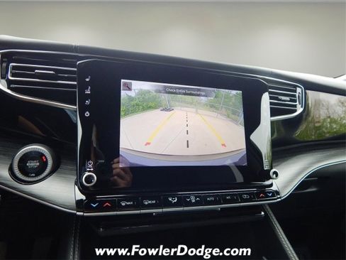 New 2024 Jeep Wagoneer L Series III w/ Rear Seat Video Group 1 image 20