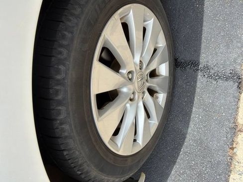 Used 2014 Honda Accord EX-L image 6
