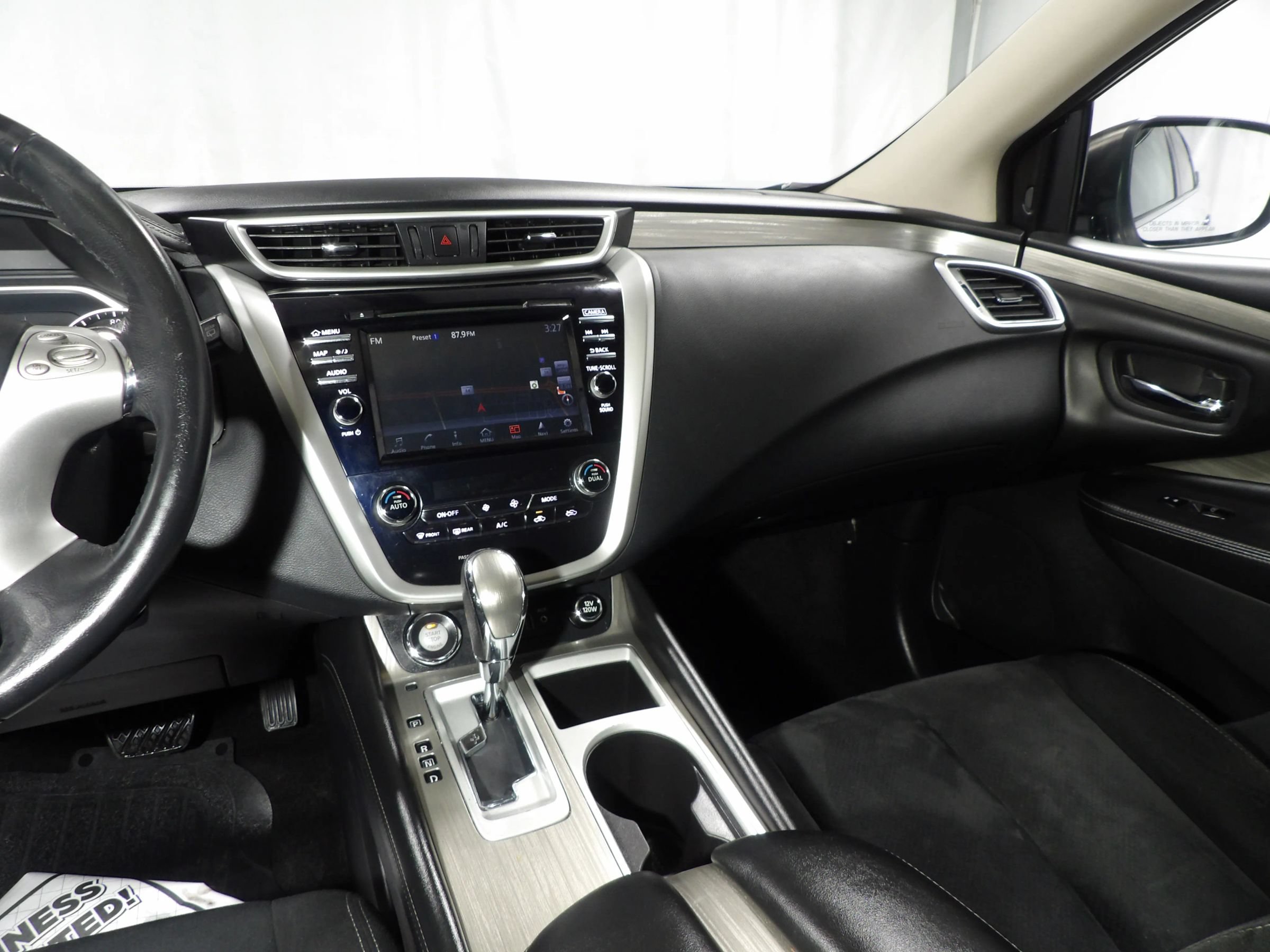 Used 2018 Nissan Murano SV AWD/4WD image 15