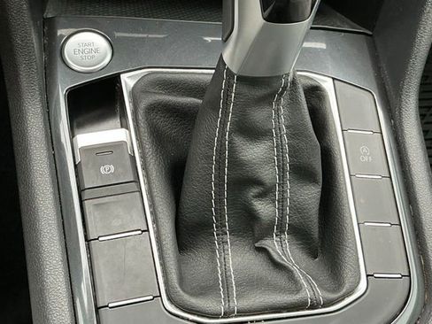Used 2022 Volkswagen Tiguan S FWD image 25
