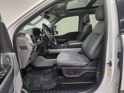 Used 2022 Ford F150 XLT w/ Equipment Group 302A High AWD/4WD image 12