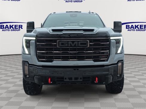 Used 2024 GMC Sierra 2500 AT4X image 8