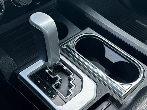 Used 2014 Toyota Tundra SR5 w/ SR5 Upgrade Package image 20