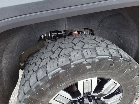 Used 2024 GMC Sierra 2500 Denali w/ Denali Reserve Package image 12