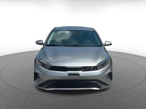 Used 2024 Kia Forte LXS FWD image 4