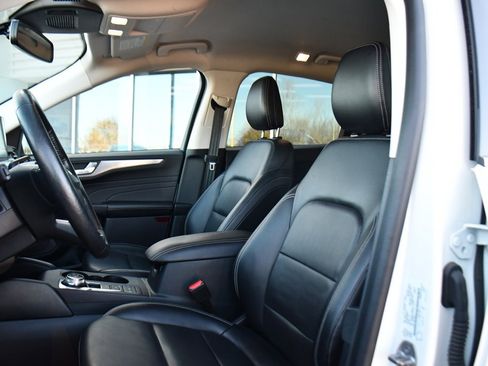 Used 2021 Ford Escape Titanium image 13