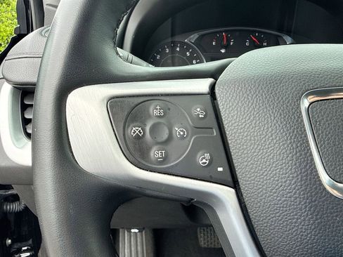 Certified 2024 GMC Terrain SLT AWD/4WD image 9