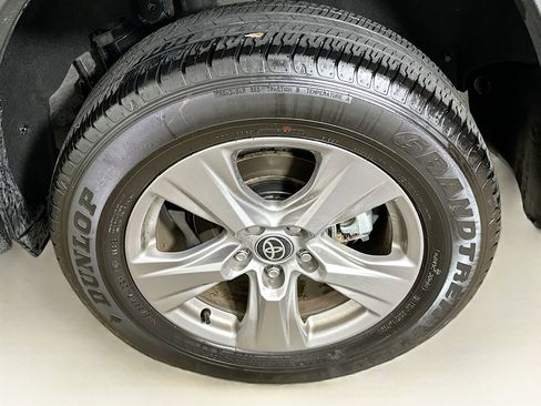 Used 2025 Toyota RAV4 XLE image 11