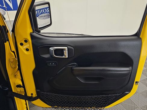 Used 2021 Jeep Wrangler Unlimited Sport image 28