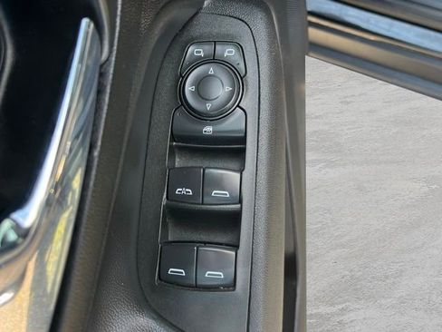 Used 2022 Chevrolet Equinox LT FWD image 15