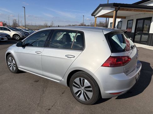 Used 2016 Volkswagen e-Golf SE w/ DC Fast Charging Package FWD image 12