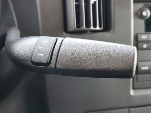 Used 2018 Chevrolet Express 2500 w/ Driver Convenience Package RWD image 20