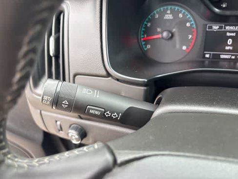 Used 2015 Chevrolet Colorado LT w/ Luxury Package image 16