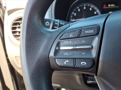 Used 2021 Hyundai Kona SE image 25