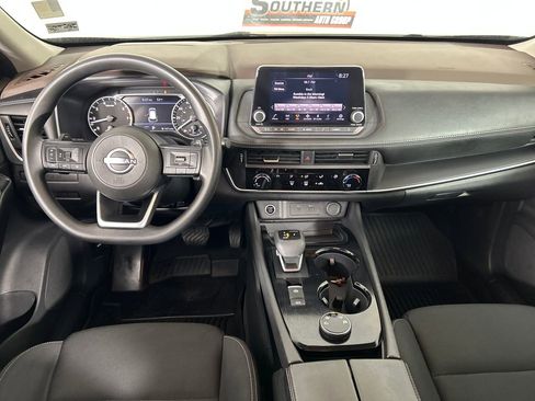Used 2023 Nissan Rogue S AWD/4WD image 18
