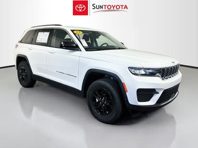 Used 2022 Jeep Grand Cherokee Laredo w/ Luxury Tech Group I