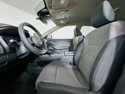 Used 2023 Nissan Rogue SV image 13