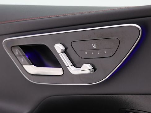 Used 2025 Mercedes-Benz GLC 43 AMG 4MATIC image 27