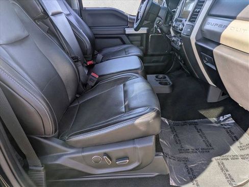 Used 2019 Ford F350 Lariat w/ Camper Package image 19