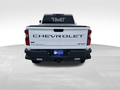 Used 2024 Chevrolet Silverado 2500 ZR2 w/ Technology Package image 5