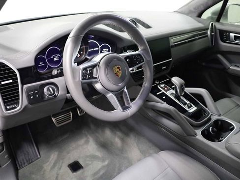 Certified 2023 Porsche Cayenne GTS image 4