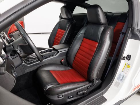 Used 2007 Ford Mustang Shelby GT500 RWD image 15