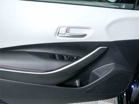 Used 2025 Toyota Corolla SE FWD image 7