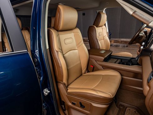 Used 2024 RAM 3500 Limited w/ Towing Technology Group image 31