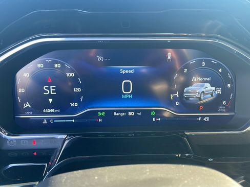 Used 2024 Chevrolet Silverado 1500 LTZ image 11