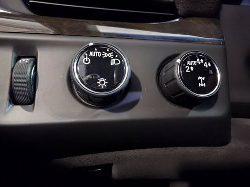 Used 2019 Cadillac Escalade Platinum AWD/4WD image 31