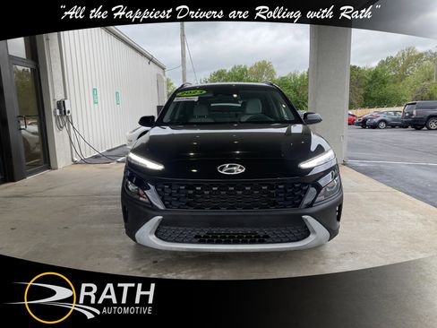Used 2023 Hyundai Kona SEL FWD image 3