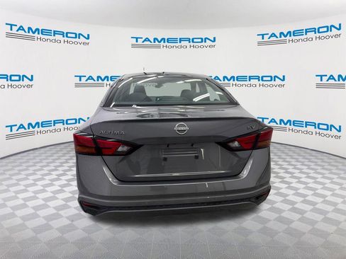 Used 2024 Nissan Altima 2.5 SV FWD image 4