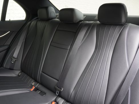 Used 2020 Mercedes-Benz E 350 Sedan image 29