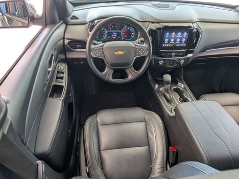 Certified 2023 Chevrolet Traverse LT FWD image 9