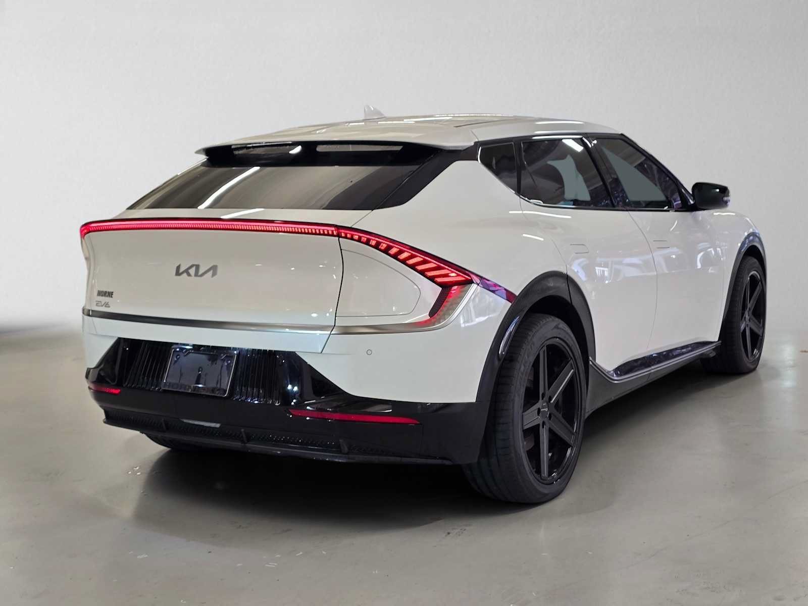 Used 2023 Kia EV6 Wind AWD/4WD image 5