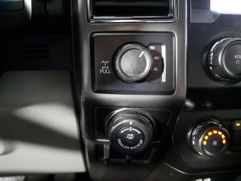 Used 2020 Ford F150 XLT w/ Equipment Group 302A Luxury AWD/4WD image 32
