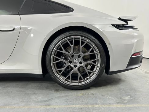 Certified 2025 Porsche 911 Carrera RWD image 11