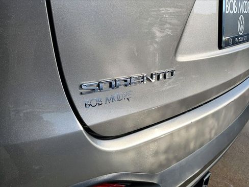 Used 2016 Kia Sorento L image 8