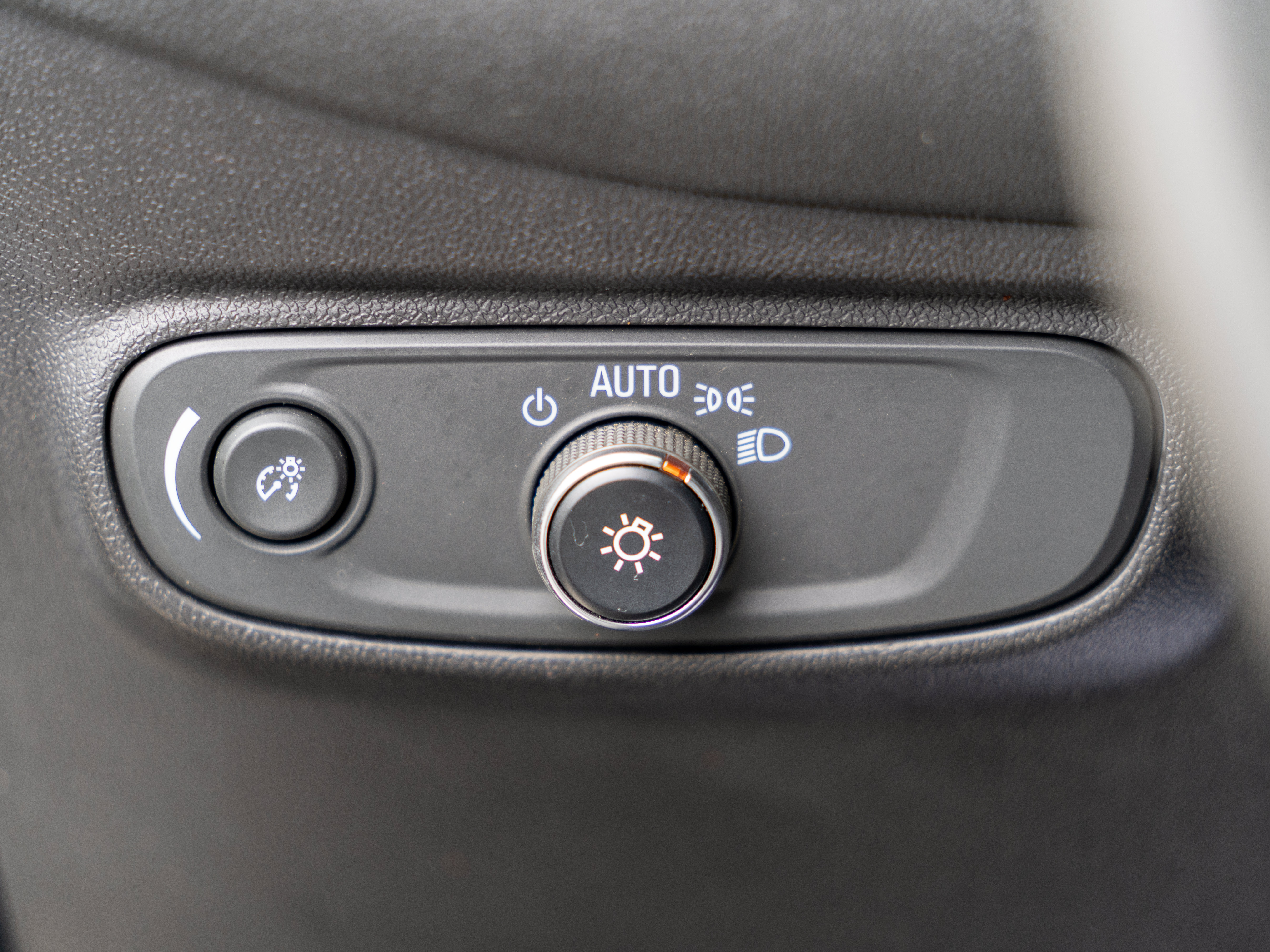 Used 2022 Chevrolet Equinox LS w/ LS Convenience Package FWD image 17