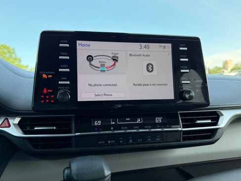 Certified 2022 Toyota Sienna LE FWD image 23
