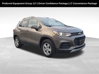 Used 2022 Chevrolet Trax LT w/ Driver Confidence Package image 1