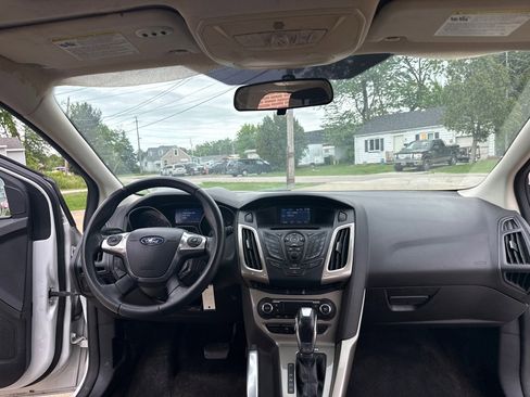 Used 2012 Ford Focus SEL FWD image 9