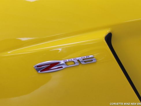 Used 2007 Chevrolet Corvette Z06 w/ Preferred Equipment Group RWD image 18