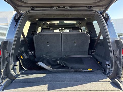 Used 2023 Rivian R1S Launch Edition AWD/4WD image 12