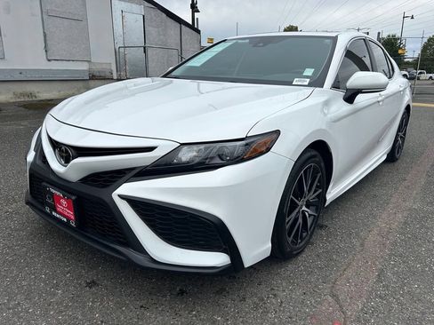 Certified 2024 Toyota Camry SE AWD/4WD image 1