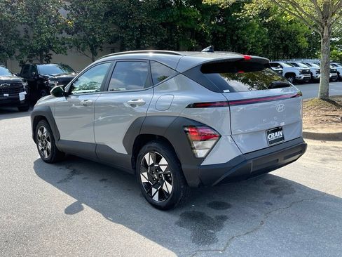 Used 2025 Hyundai Kona SEL FWD image 5