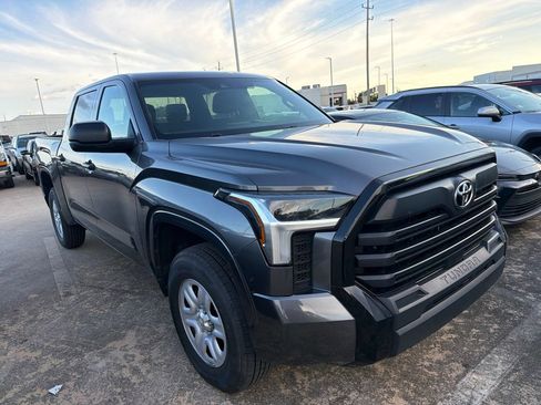 Used 2025 Toyota Tundra SR AWD/4WD image 6