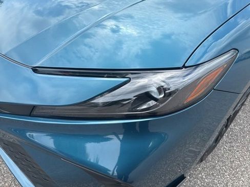 Used 2025 Toyota Camry SE FWD image 9