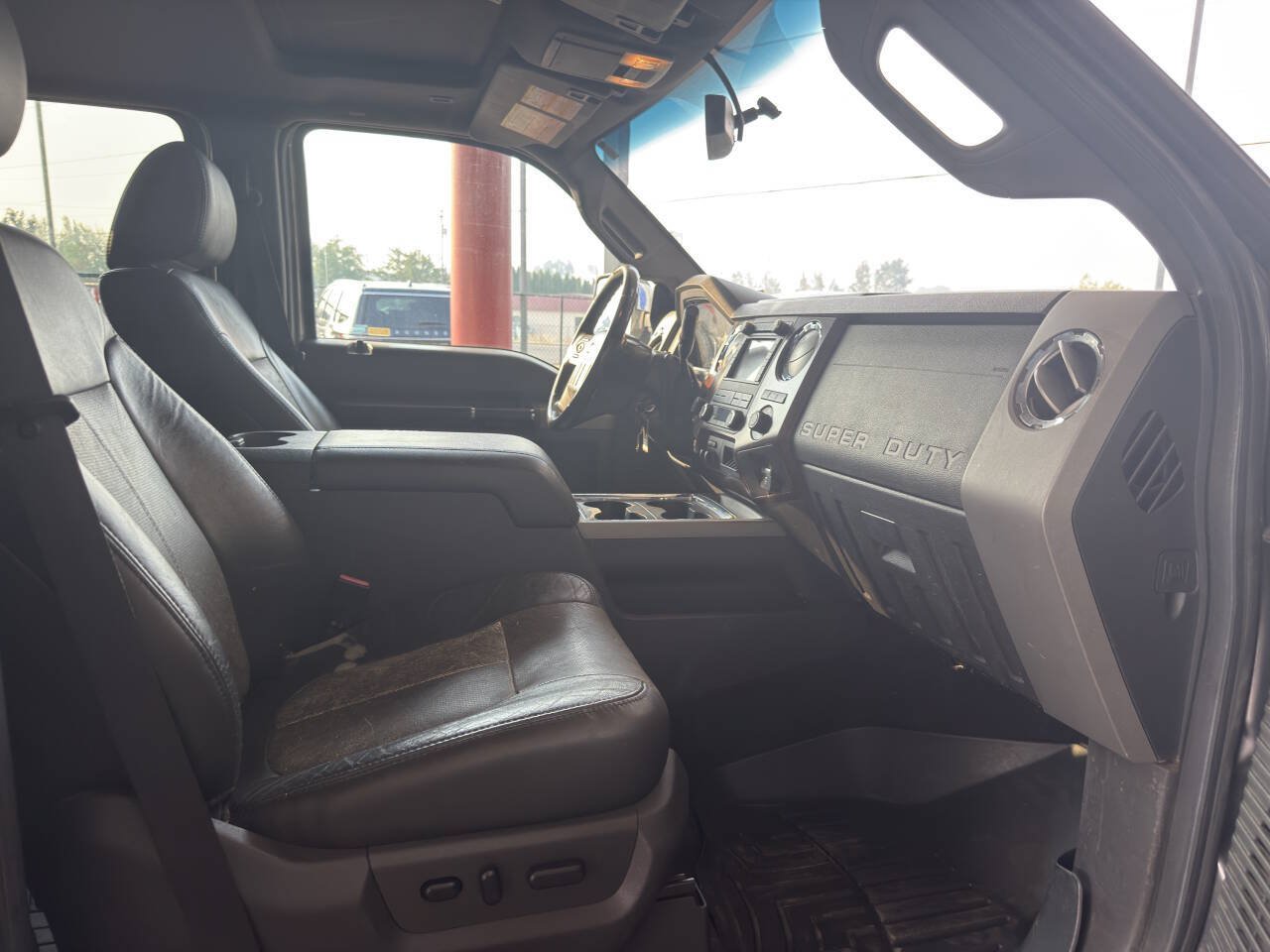 Used 2011 Ford F350 Lariat w/ Lariat Ultimate Pkg AWD/4WD image 3