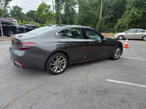Used 2022 Genesis G70 2.0T RWD image 10